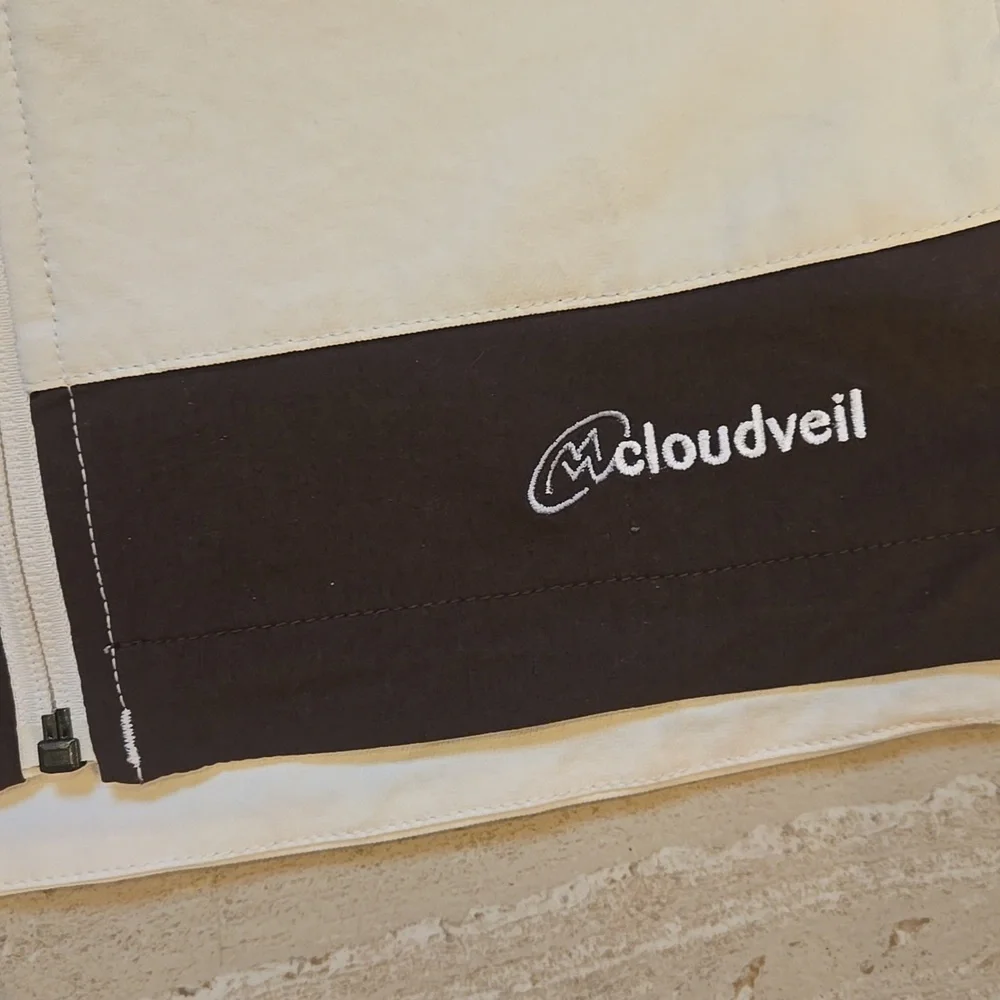 Cloudveil Jackson Hole, Wyoming Creamy White Windbreaker - Picture 9 of 15
